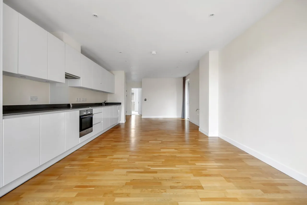 34 Karner House, 14 Logan Close, London, E20 1EZ, photo 4