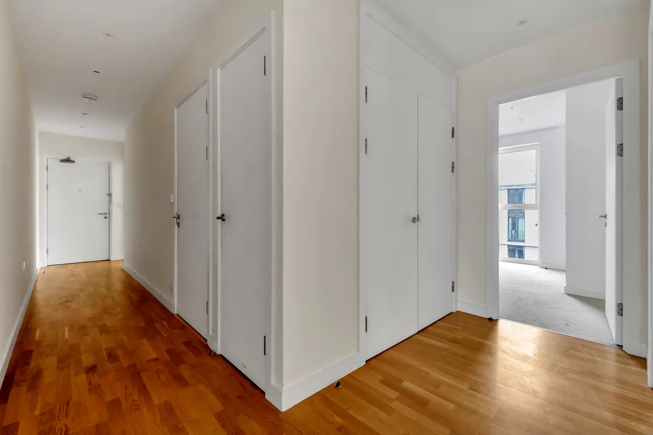 34 Karner House, 14 Logan Close, London, E20 1EZ, photo 19
