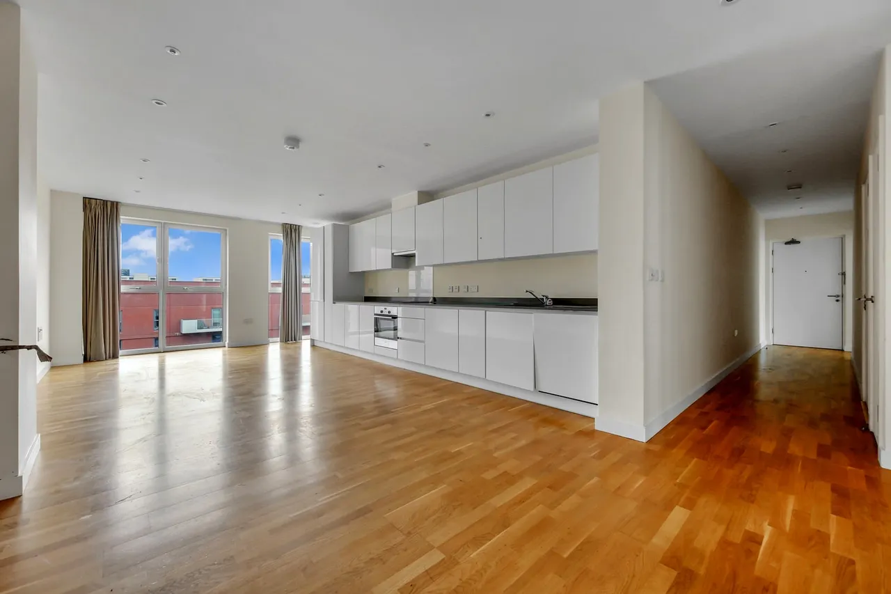 34 Karner House, 14 Logan Close, London, E20 1EZ, photo 5