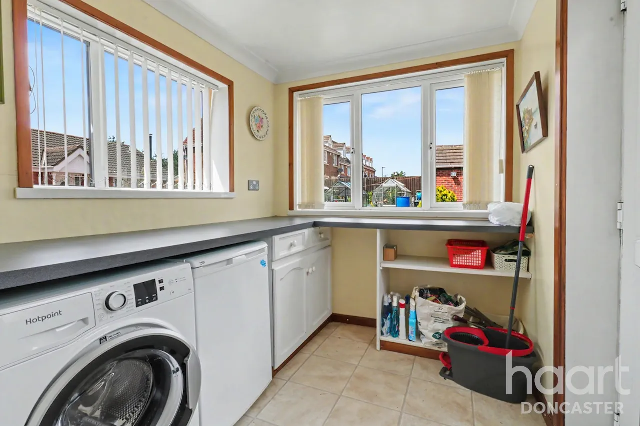 Downland Close, Balby, DN4, photo 16