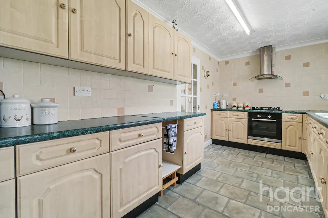 Downland Close, Balby, DN4, photo 15