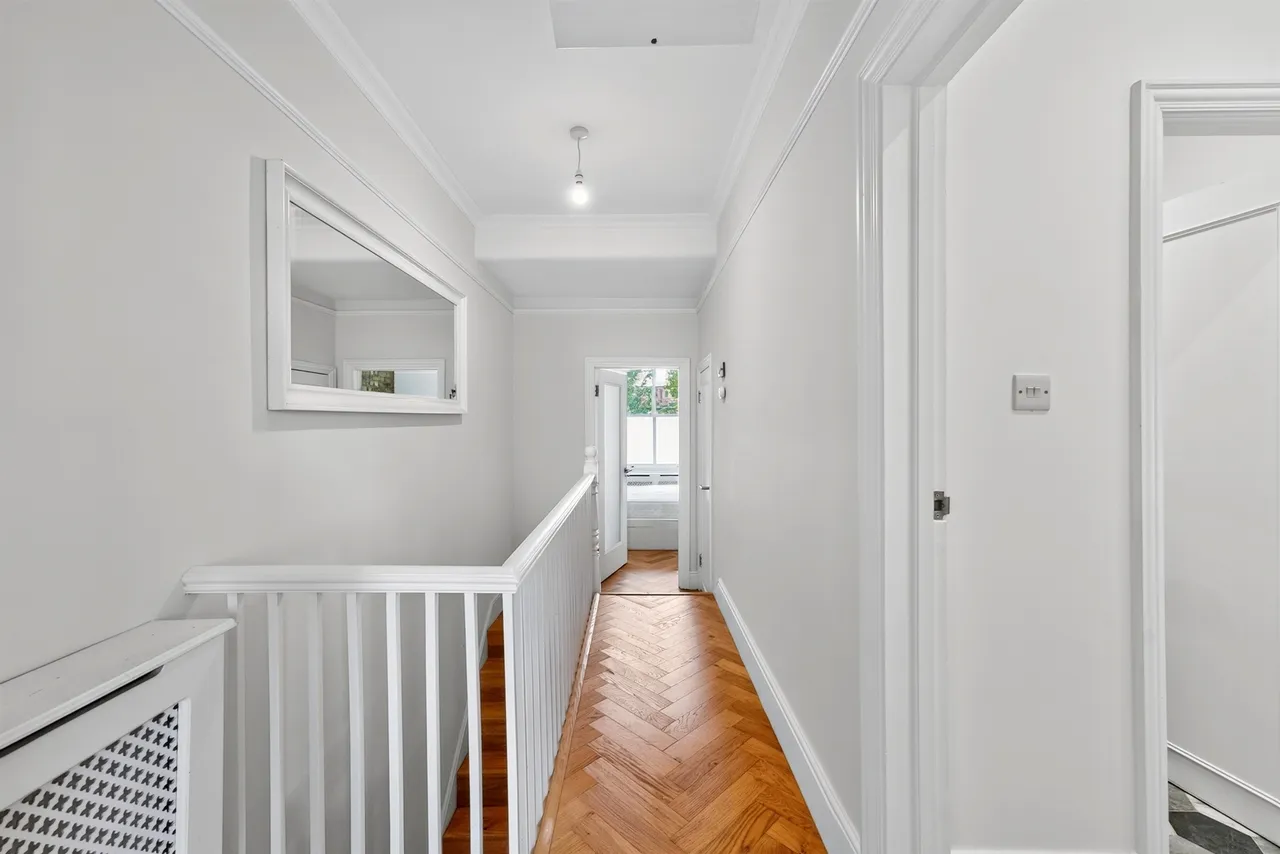 Foyle Road, London, photo 11