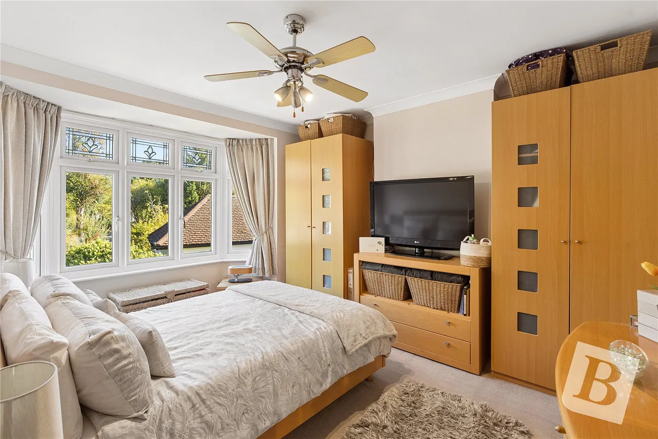 Slewins Lane, Hornchurch, RM11, photo 6