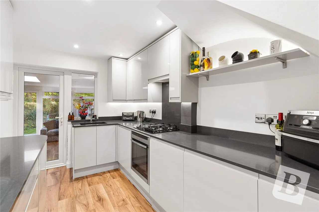 Slewins Lane, Hornchurch, RM11, photo 12
