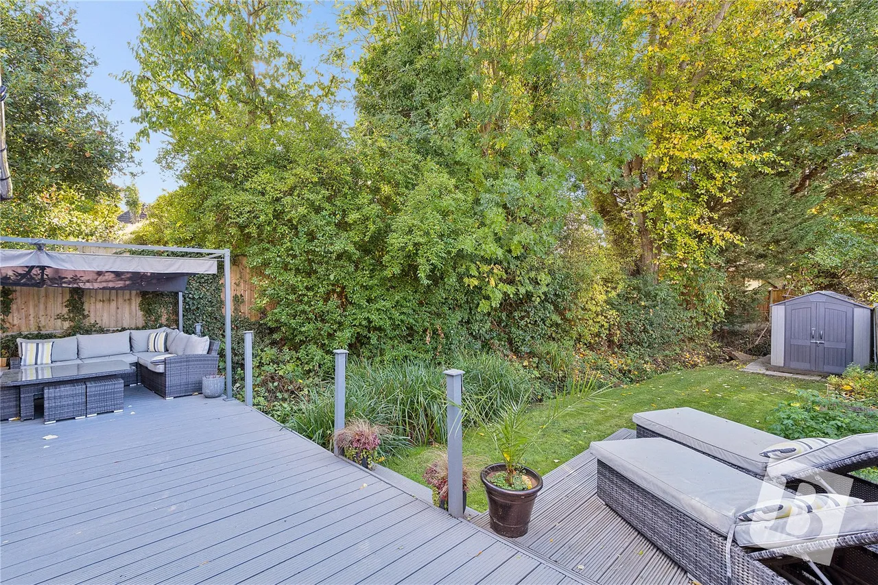 Slewins Lane, Hornchurch, RM11, photo 17