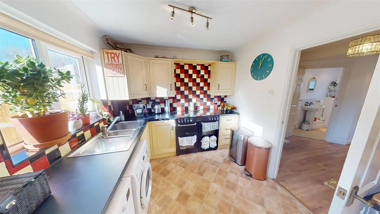 Cowslip Close, Horsham, RH13, photo 5