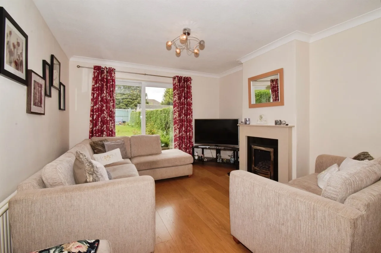 Queen Street, Oadby, LE2, photo 2