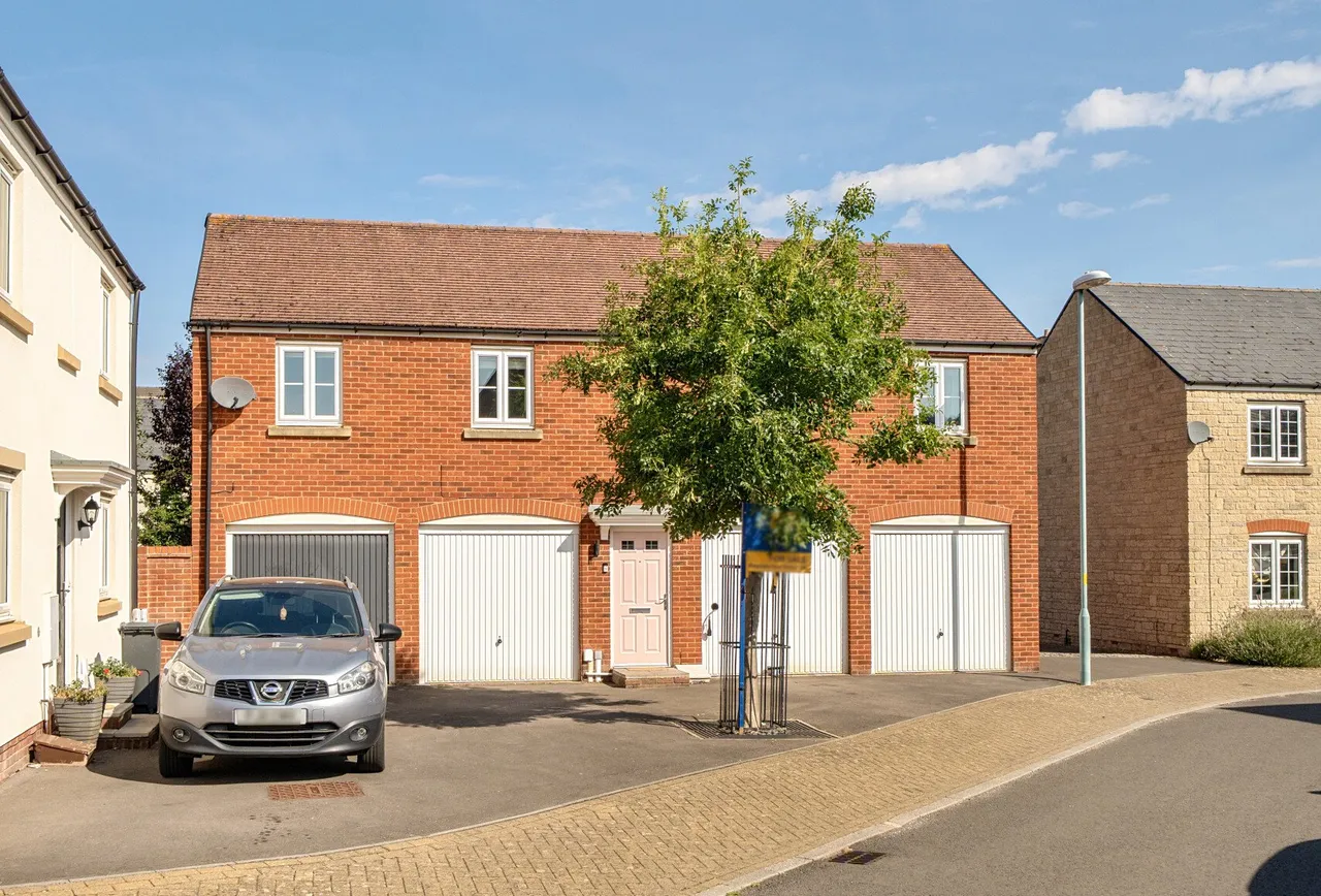 2 bed flat for sale — Cannon Corner, Gloucestershire, Brockworth, GL3 4FD