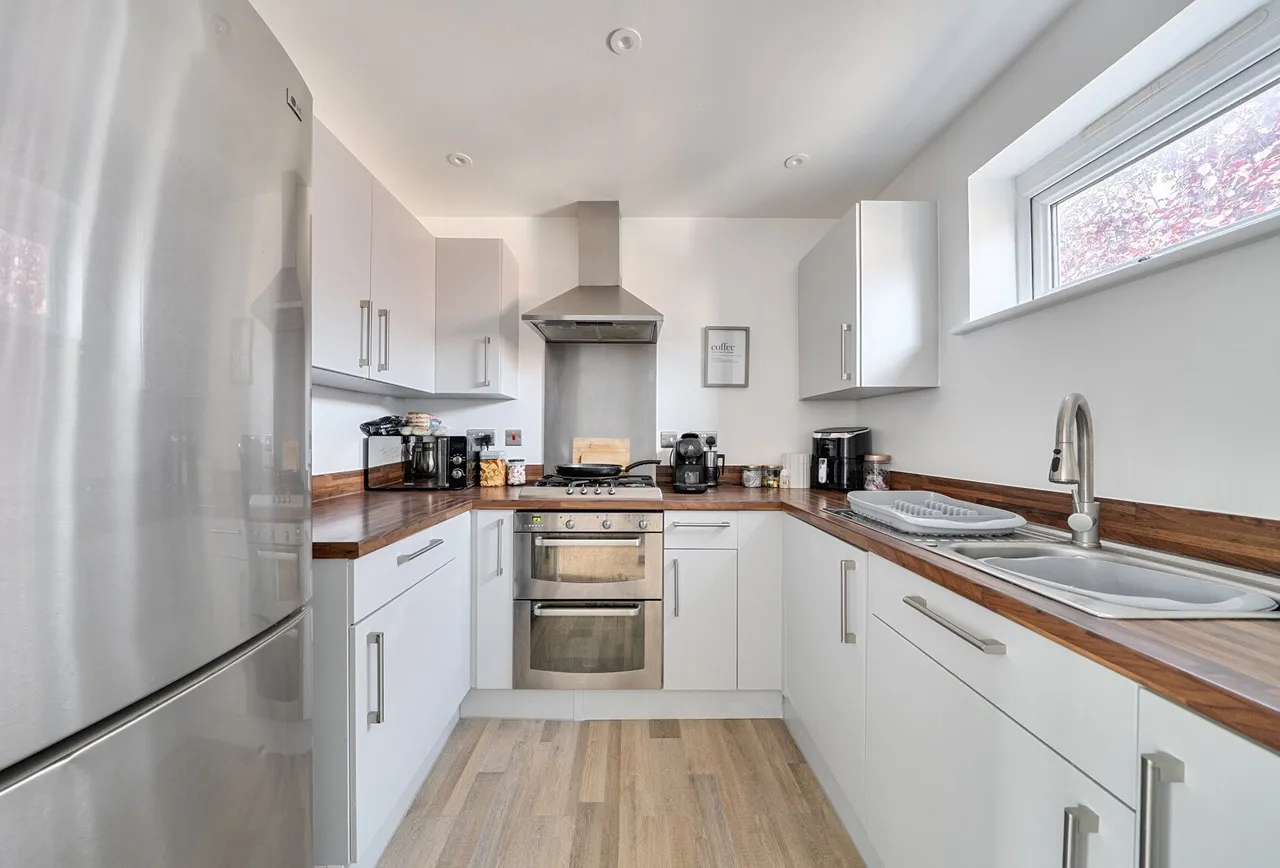 Cannon Corner, Gloucestershire, Brockworth, GL3 4FD, photo 4