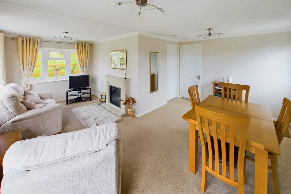 Elmtree Avenue, Tickenham, BS21, photo 3
