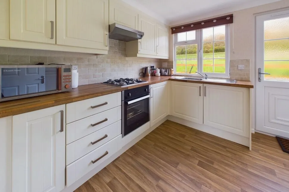 Elmtree Avenue, Tickenham, BS21, photo 12