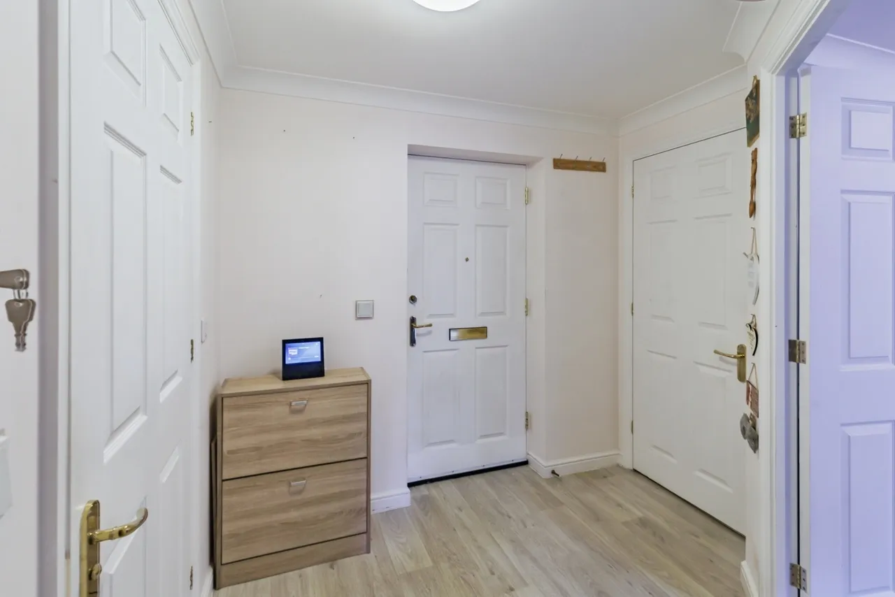 Linkfield Lane, Redhill, RH1, photo 8