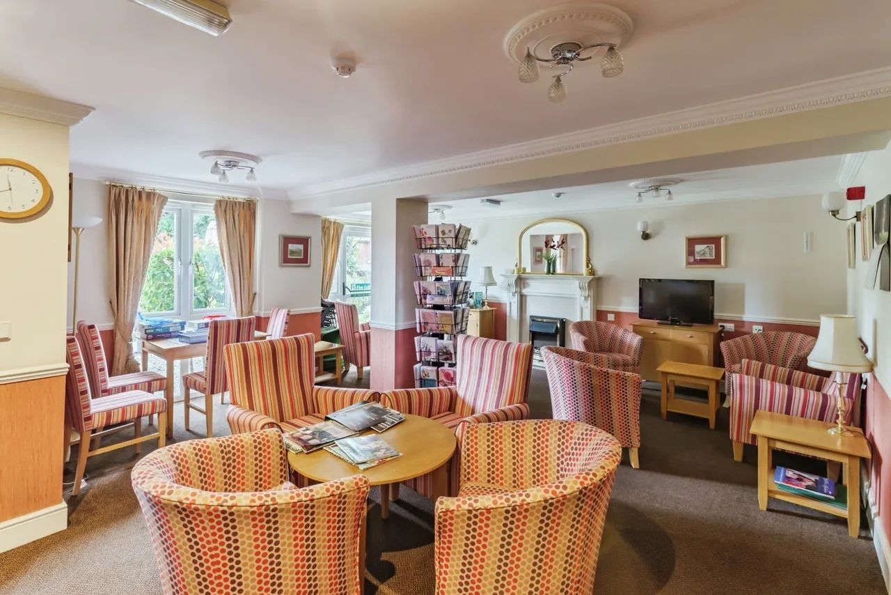 Linkfield Lane, Redhill, RH1, photo 13