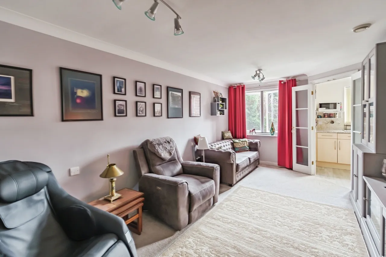 Linkfield Lane, Redhill, RH1, photo 7