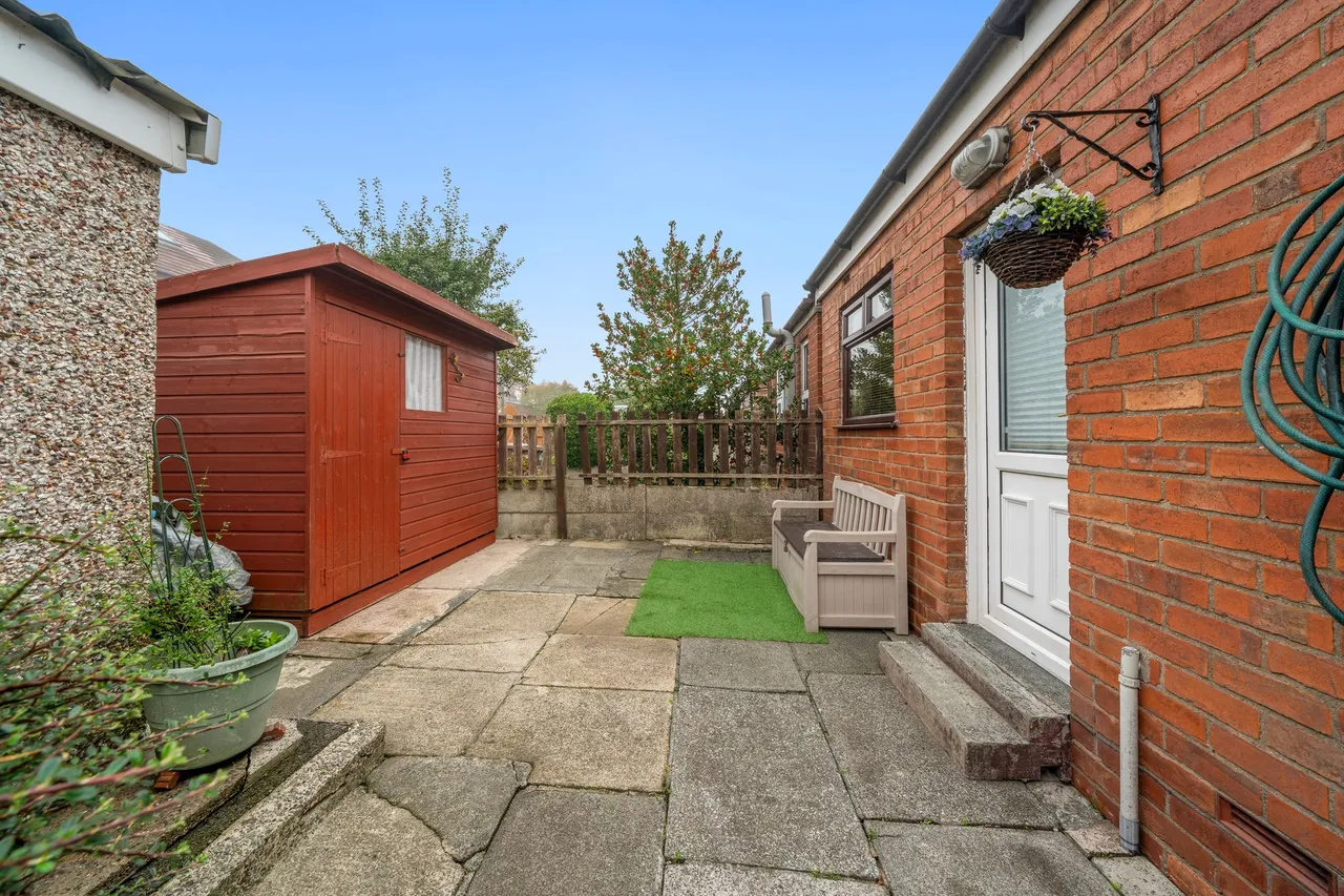 Vista Avenue, Newton-Le-Willows, WA12, photo 15