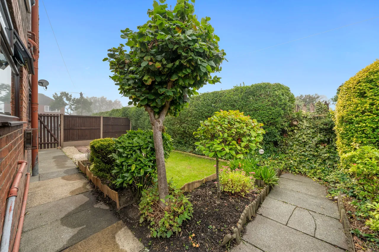 Vista Avenue, Newton-Le-Willows, WA12, photo 4