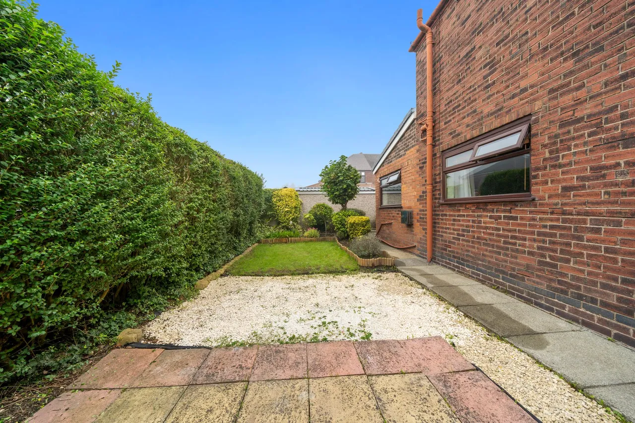 Vista Avenue, Newton-Le-Willows, WA12, photo 16