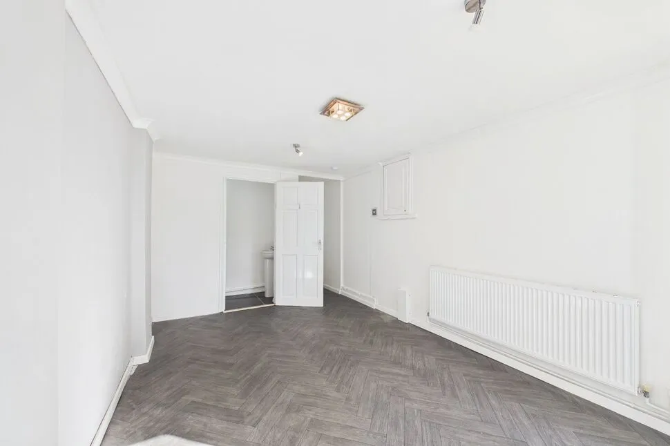 Abbotts Close, Aberford, LS25, photo 20