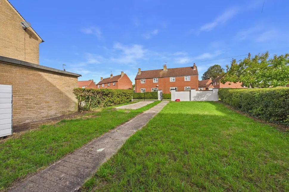 Abbotts Close, Aberford, LS25, photo 22