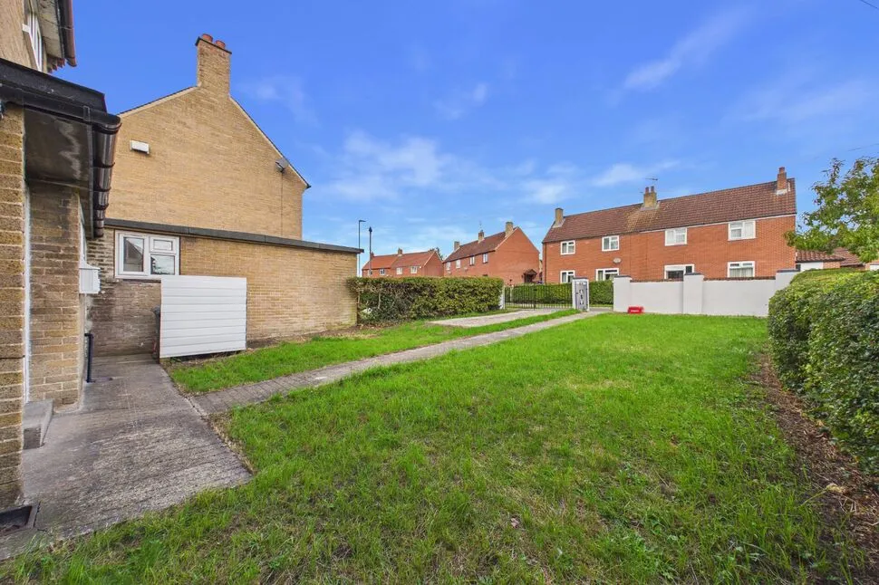Abbotts Close, Aberford, LS25, photo 23