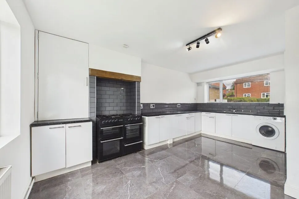 Abbotts Close, Aberford, LS25, photo 2