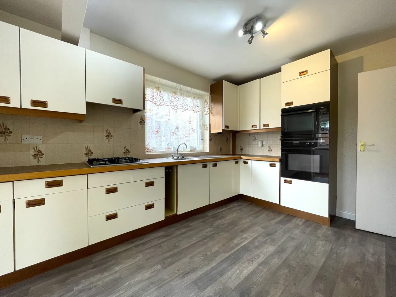 Newton Close, Freckleton, Lancashire, PR4 1PH, photo 2