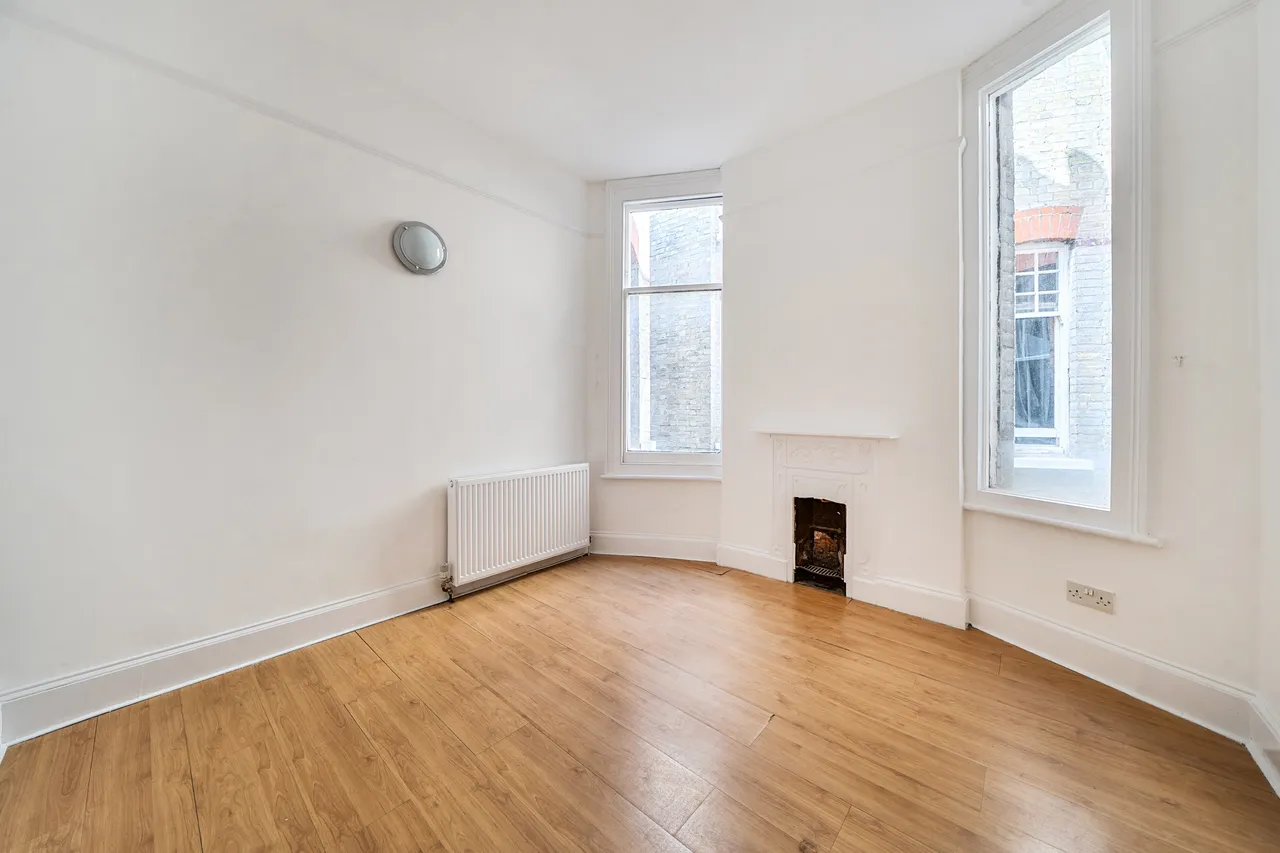 4 Cumberland Villas, 31 Cumberland Road, London, photo 9