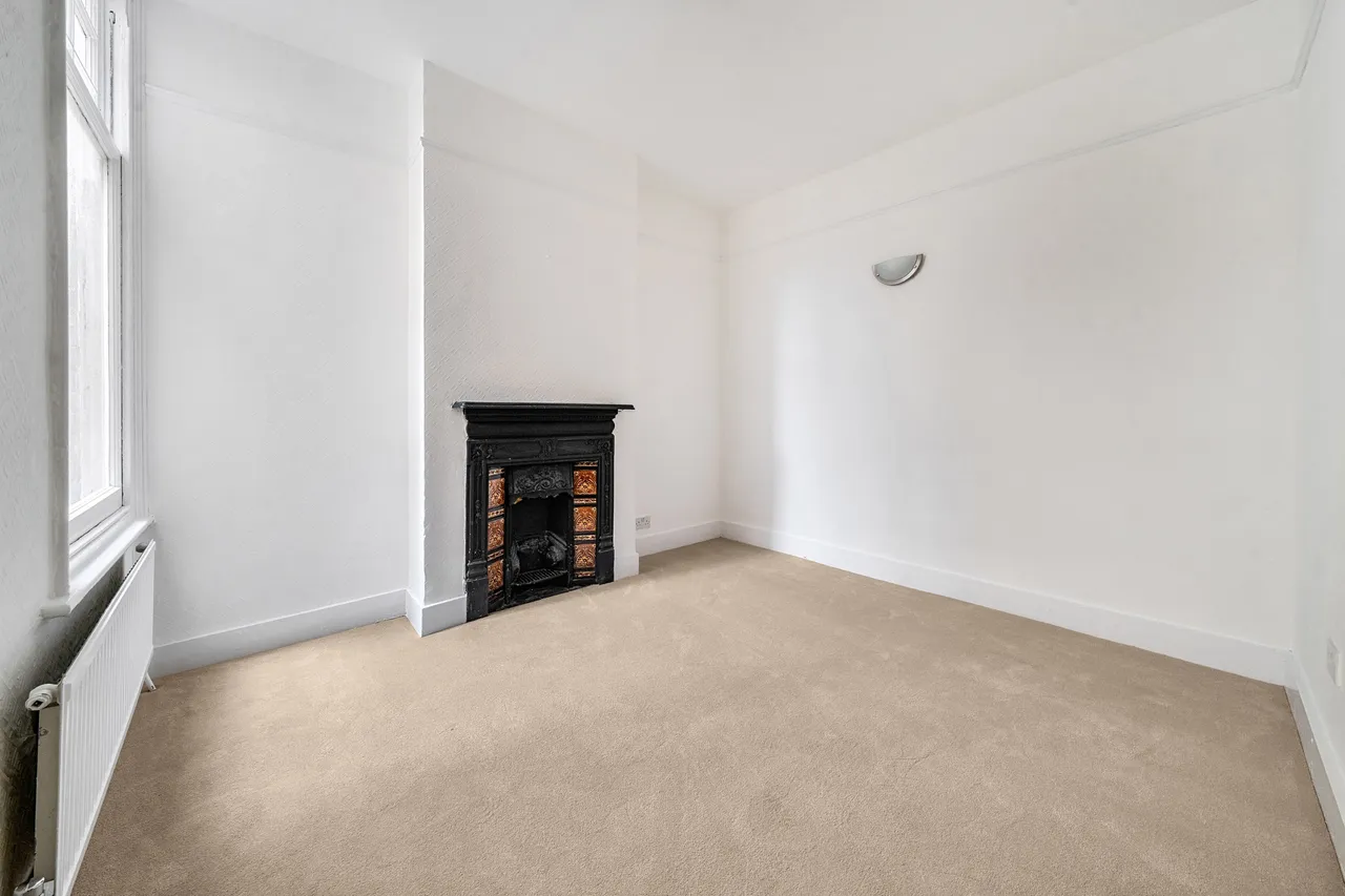 4 Cumberland Villas, 31 Cumberland Road, London, photo 4