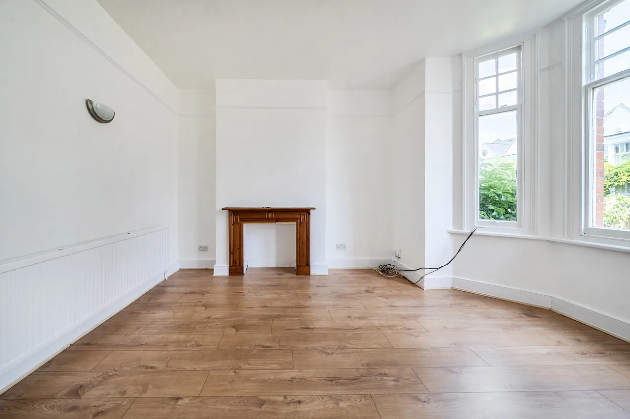 4 Cumberland Villas, 31 Cumberland Road, London, photo 7