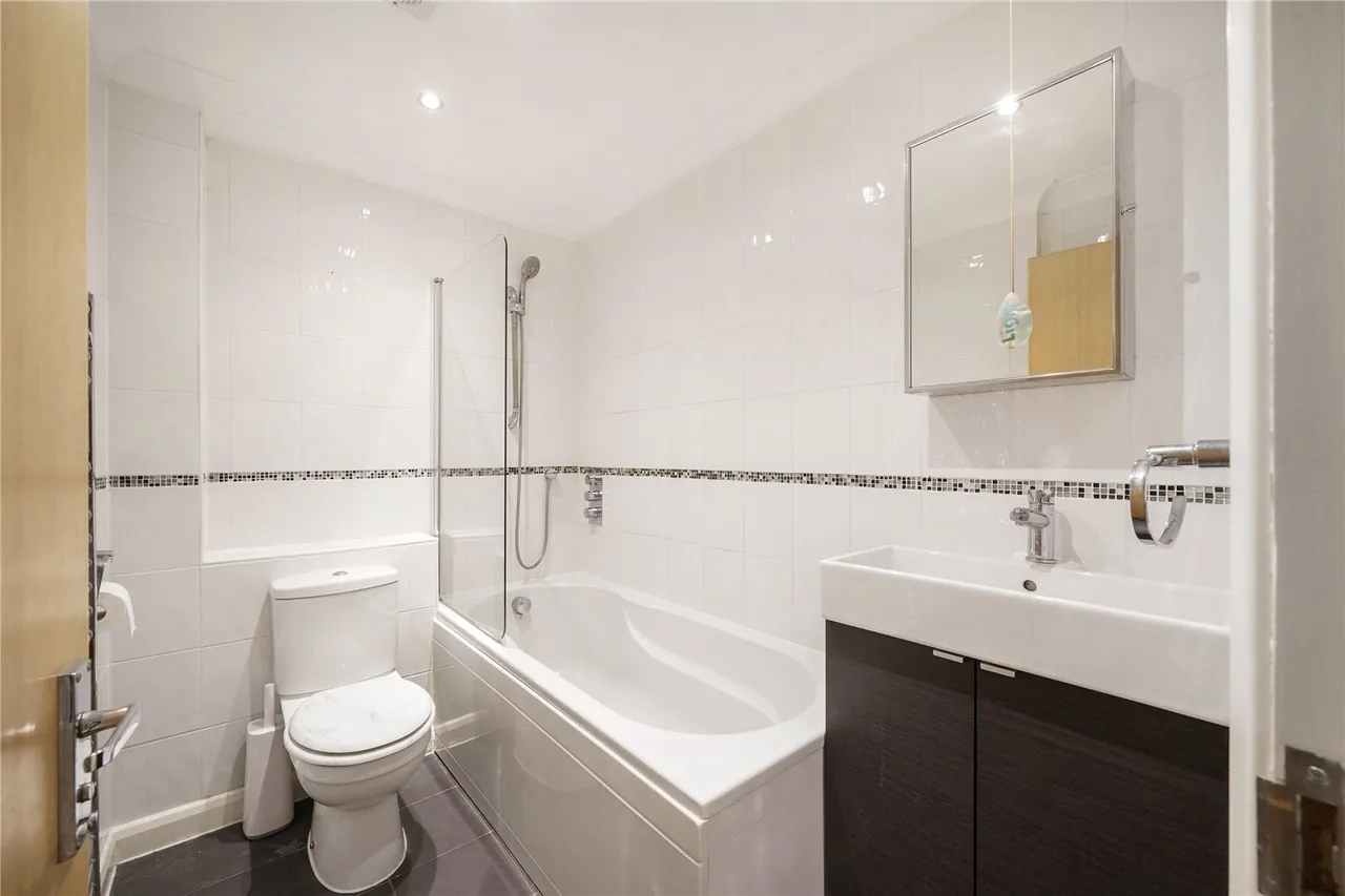 240, Poplar High Street, E14, photo 12