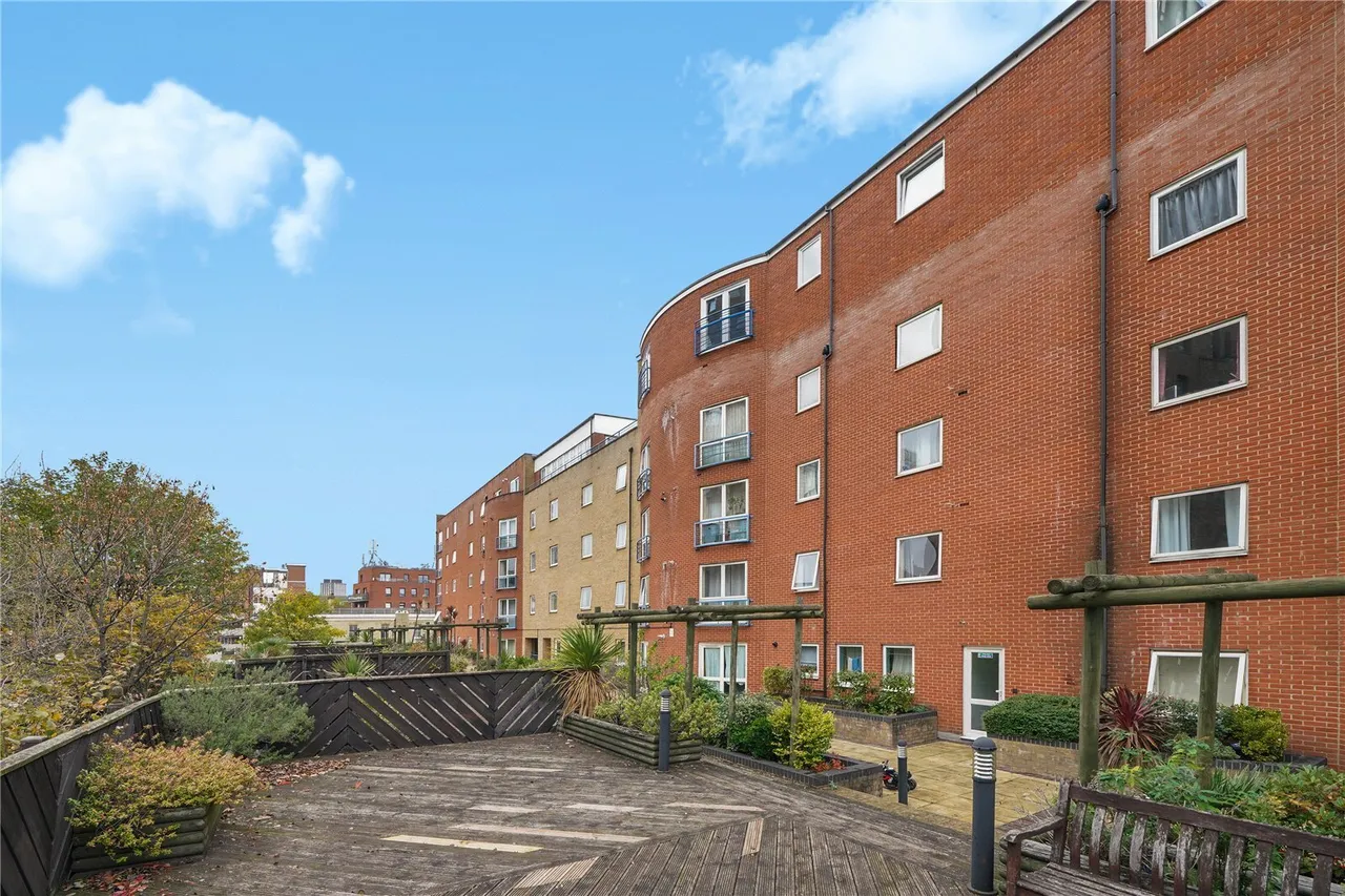 240, Poplar High Street, E14, photo 14