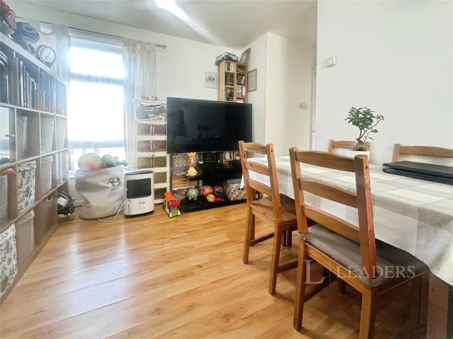 Hollyfield, Harlow, CM19, photo 7