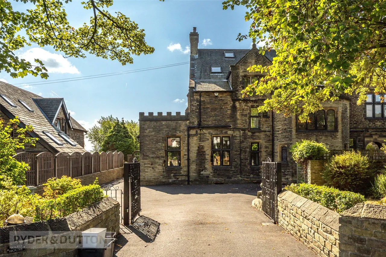 Ward House, Hipperholme, HX3, photo 25