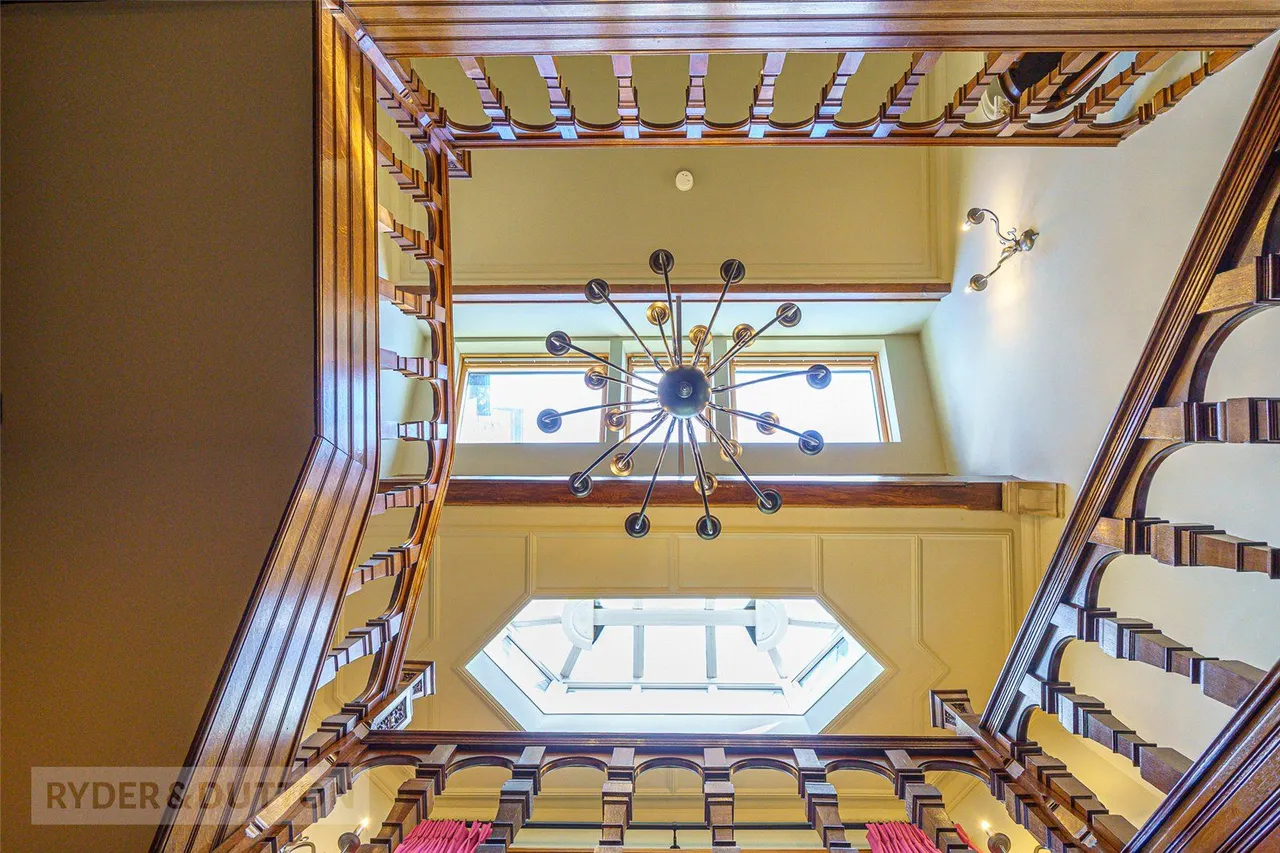 Ward House, Hipperholme, HX3, photo 16