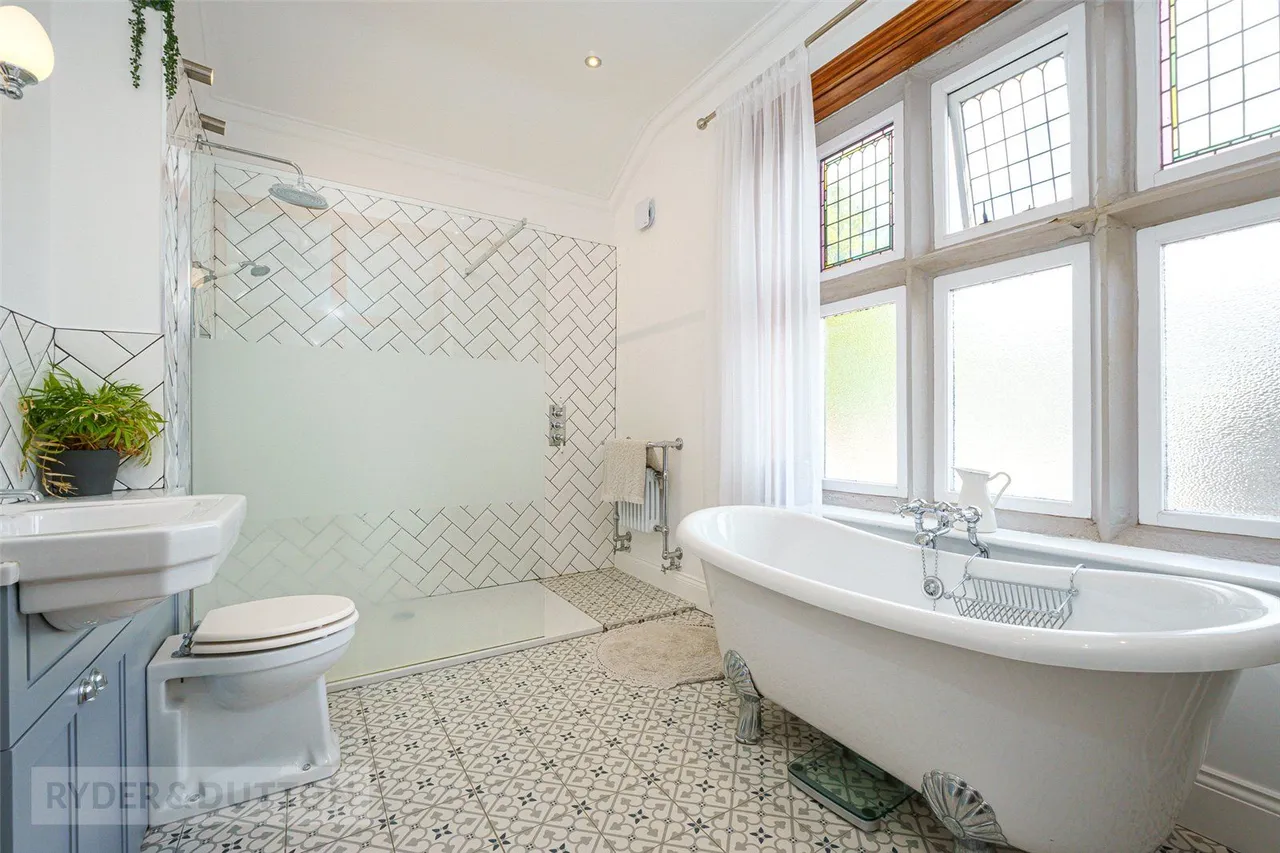 Ward House, Hipperholme, HX3, photo 13