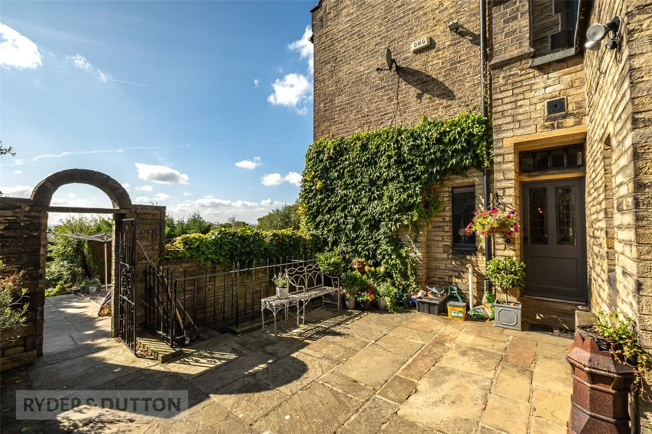 Ward House, Hipperholme, HX3, photo 23