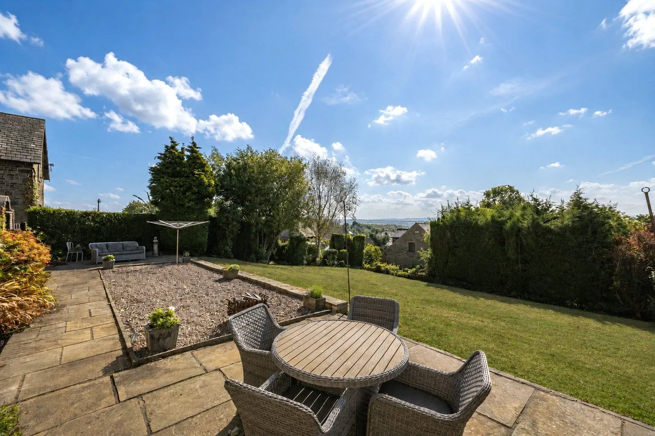 Ward House, Hipperholme, HX3, photo 7