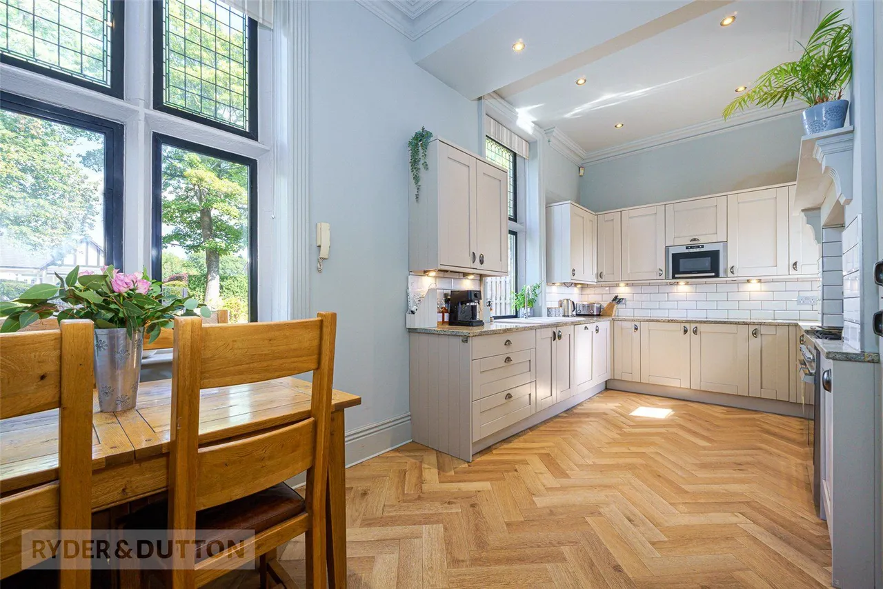 Ward House, Hipperholme, HX3, photo 3