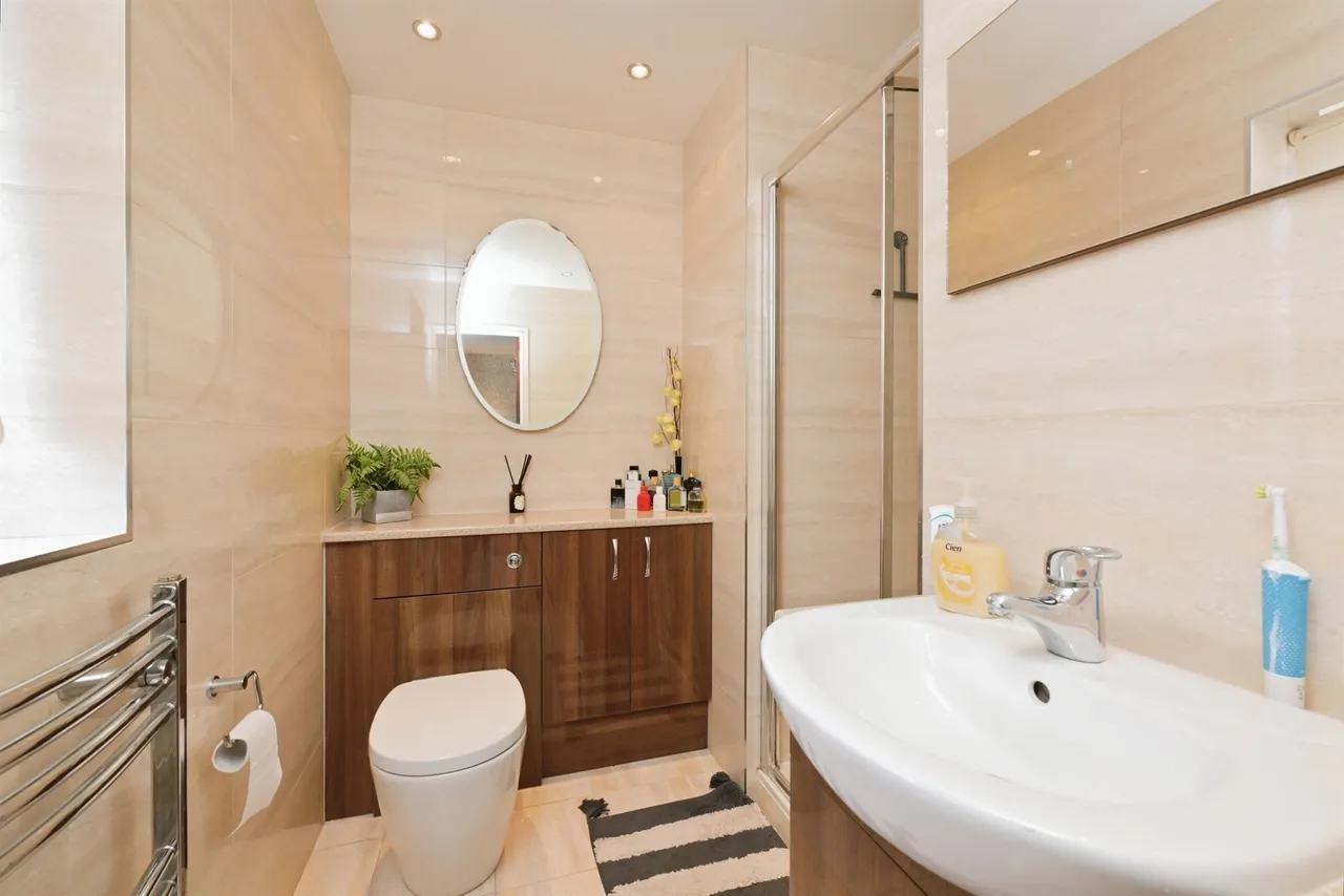 Trienna, Orton Longueville, PE2, photo 13