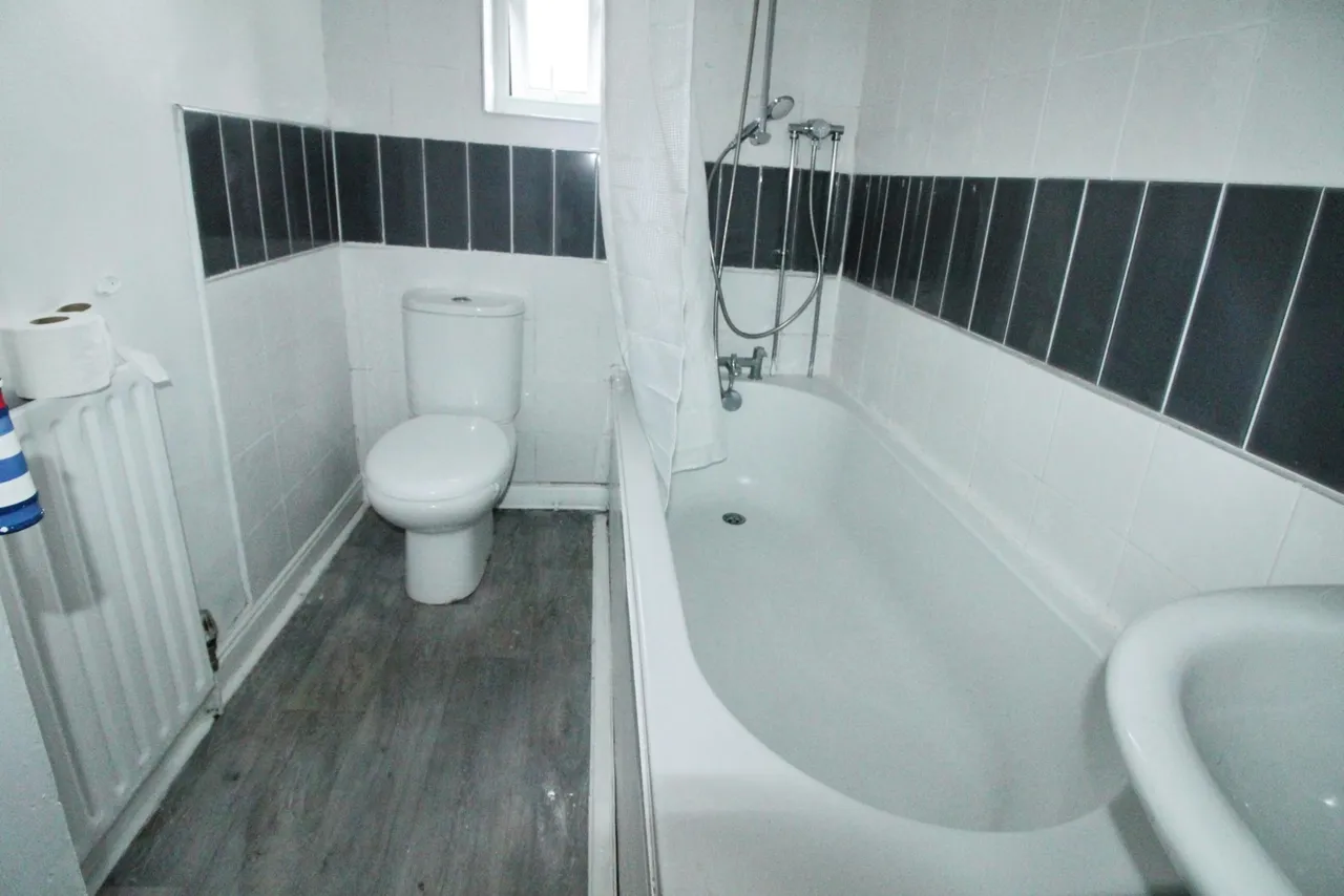 Trickett Road, Sheffield, S6, photo 12
