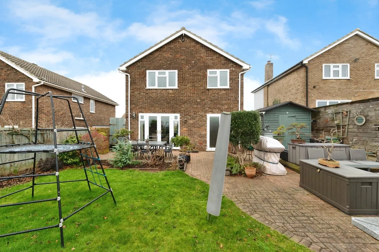 Halstow Way, BASILDON, Essex, SS13, photo 11