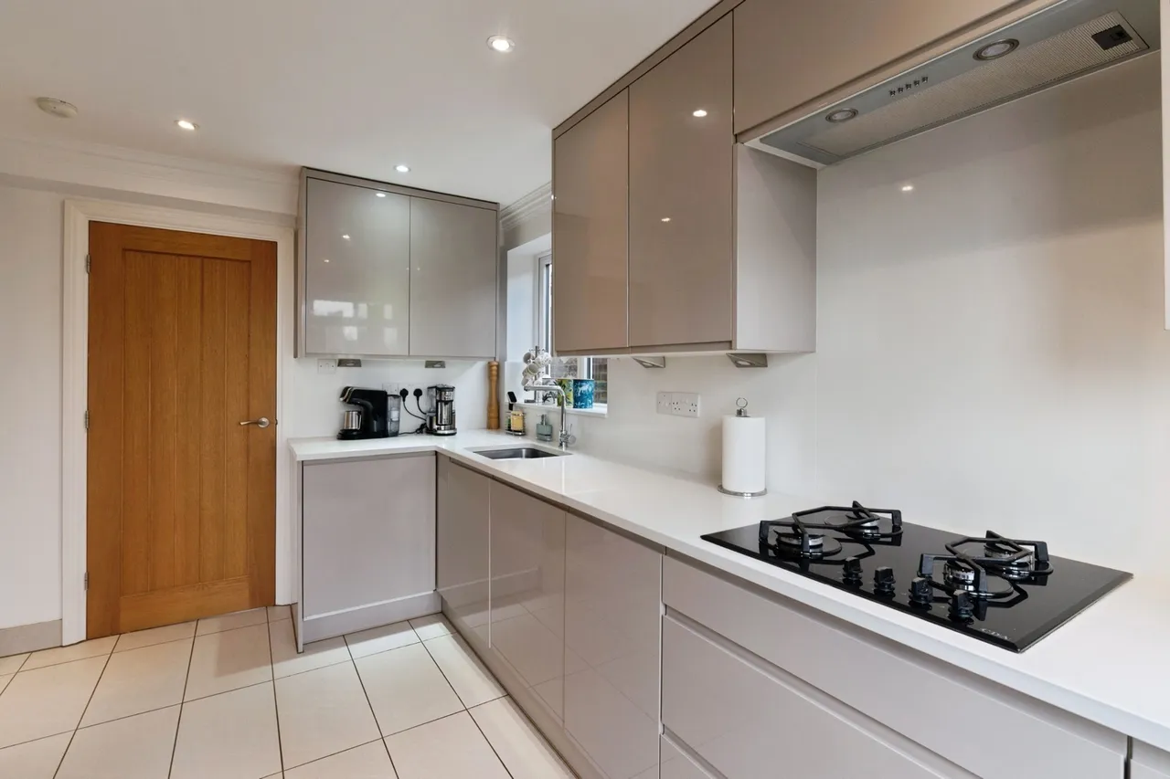 Halstow Way, BASILDON, Essex, SS13, photo 13