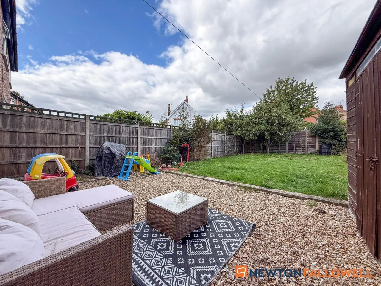 Park Crescent, Newark, NG24, photo 3