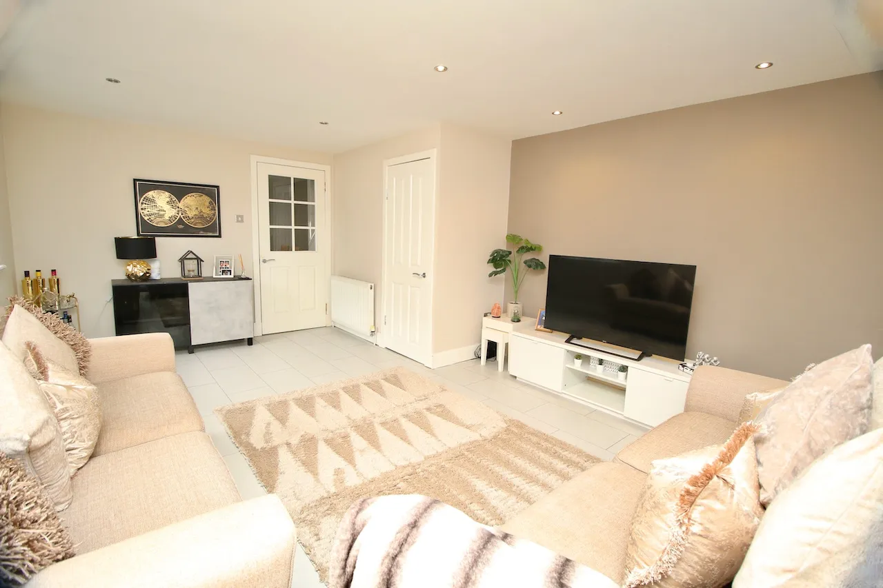 Tiree Court, Cumbernauld, G67 1NS, photo 2