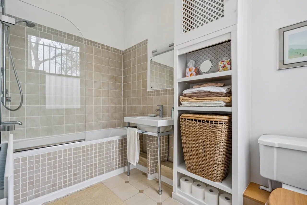 Warwick Gardens, London, W14, photo 4