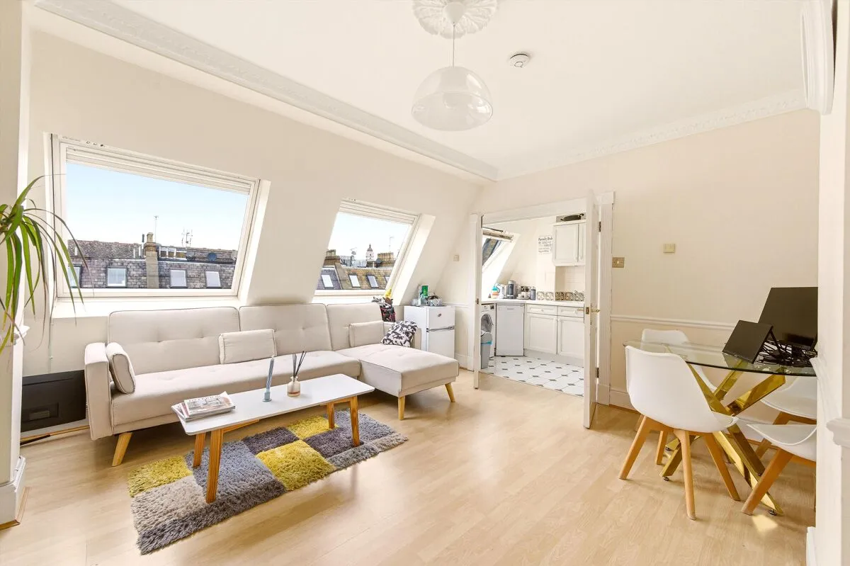 2 bed flat for sale, Manson Place, London, SW7