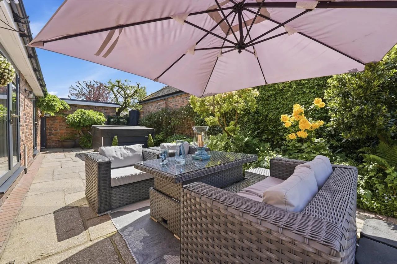 Pool End Close, Tytherington, photo 36