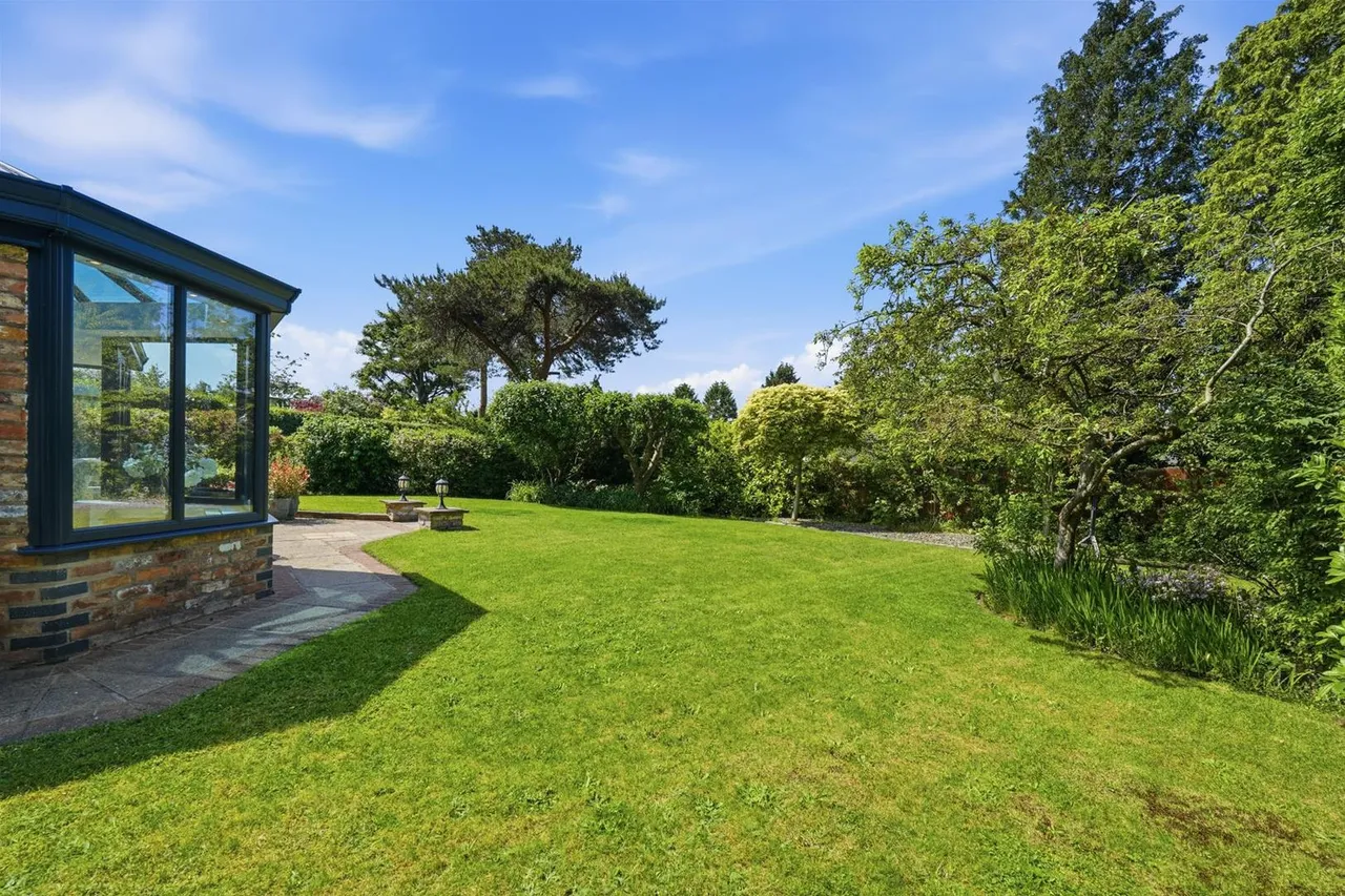 Pool End Close, Tytherington, photo 5