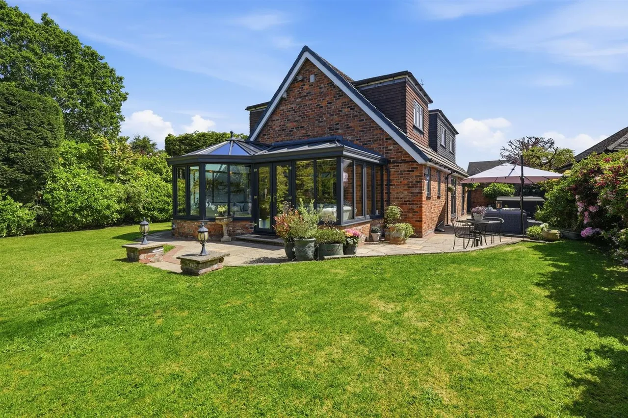 Pool End Close, Tytherington, photo 37