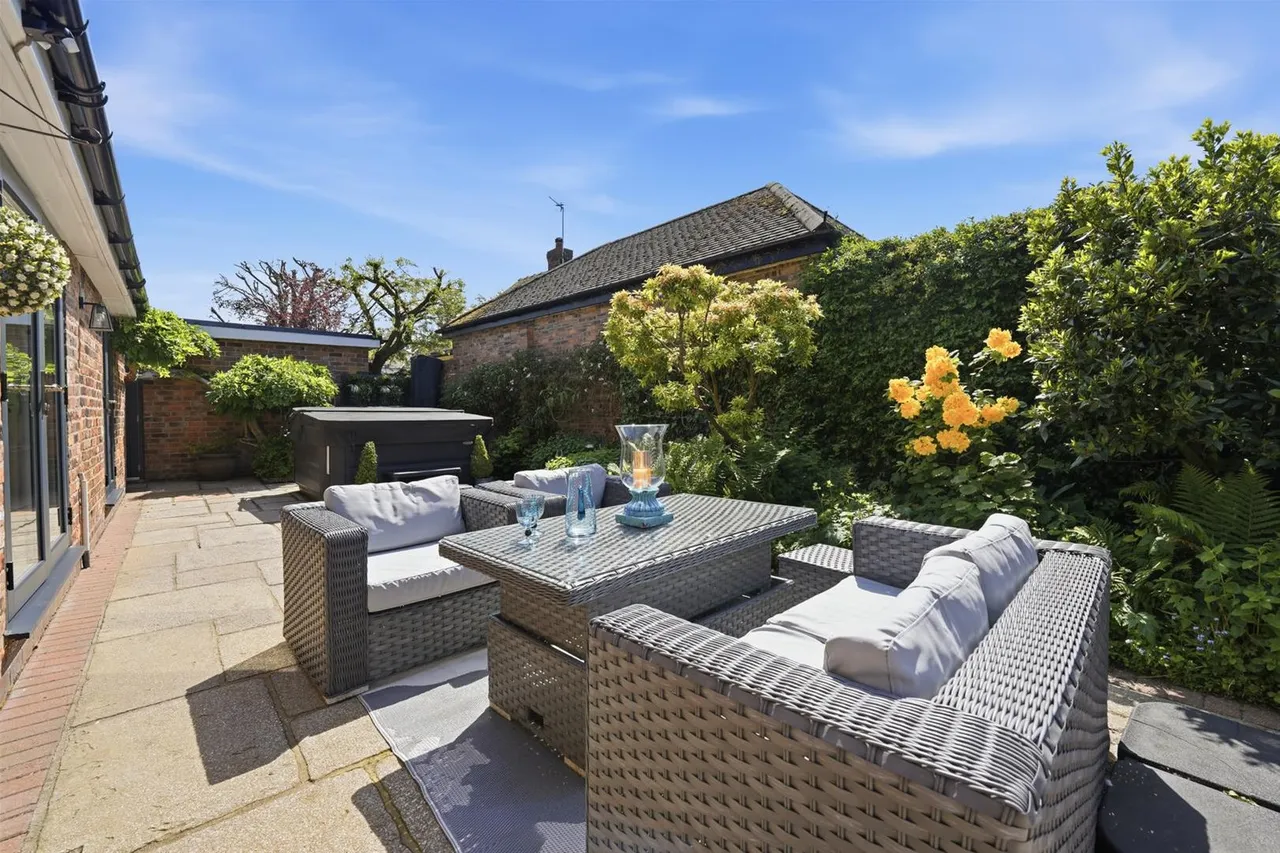Pool End Close, Tytherington, photo 34